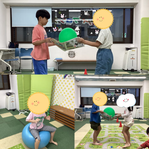 雨の日もみんなで協力！新聞紙風船運びレース balloon